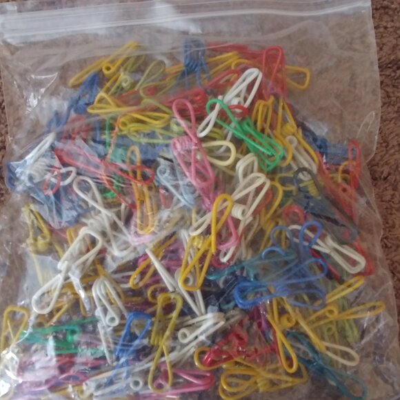 multi purpose clips - Picture 1 of 3